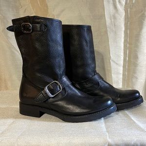 Frye like new Black short Veronica boots size 7